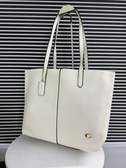 COACH North 32 Leather Tote Bag
