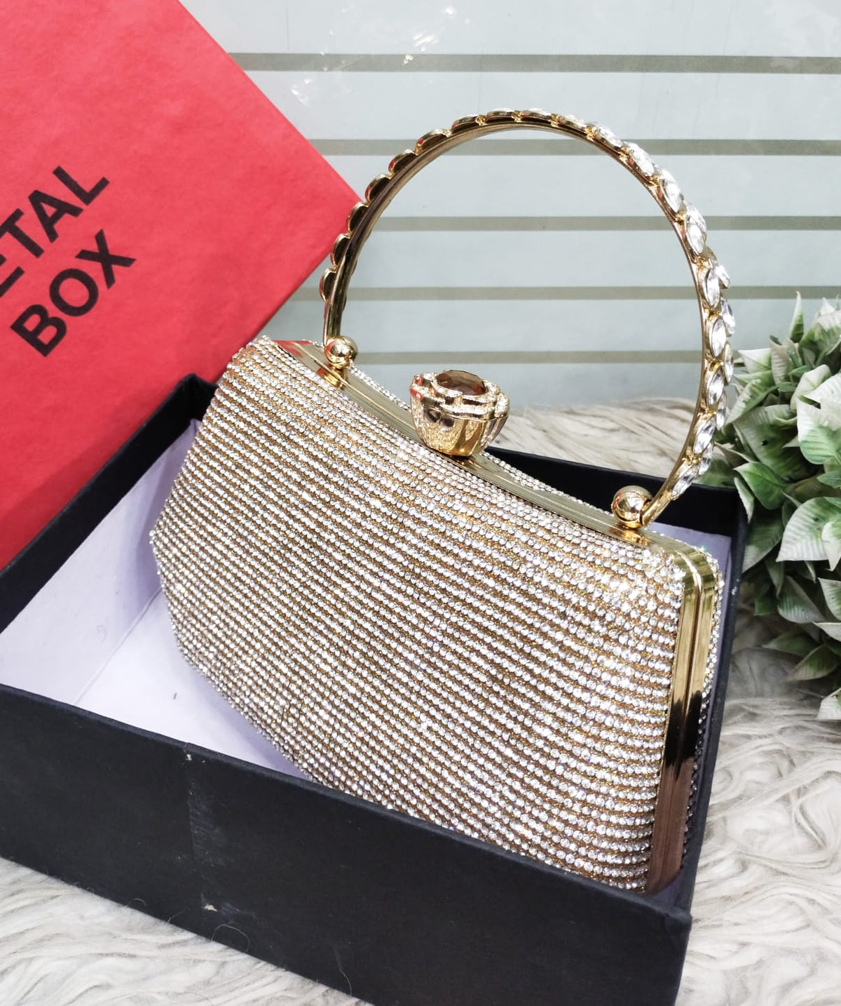 Fancy Stone Clutch Bag Stylish Metal Hand Clutch Handle