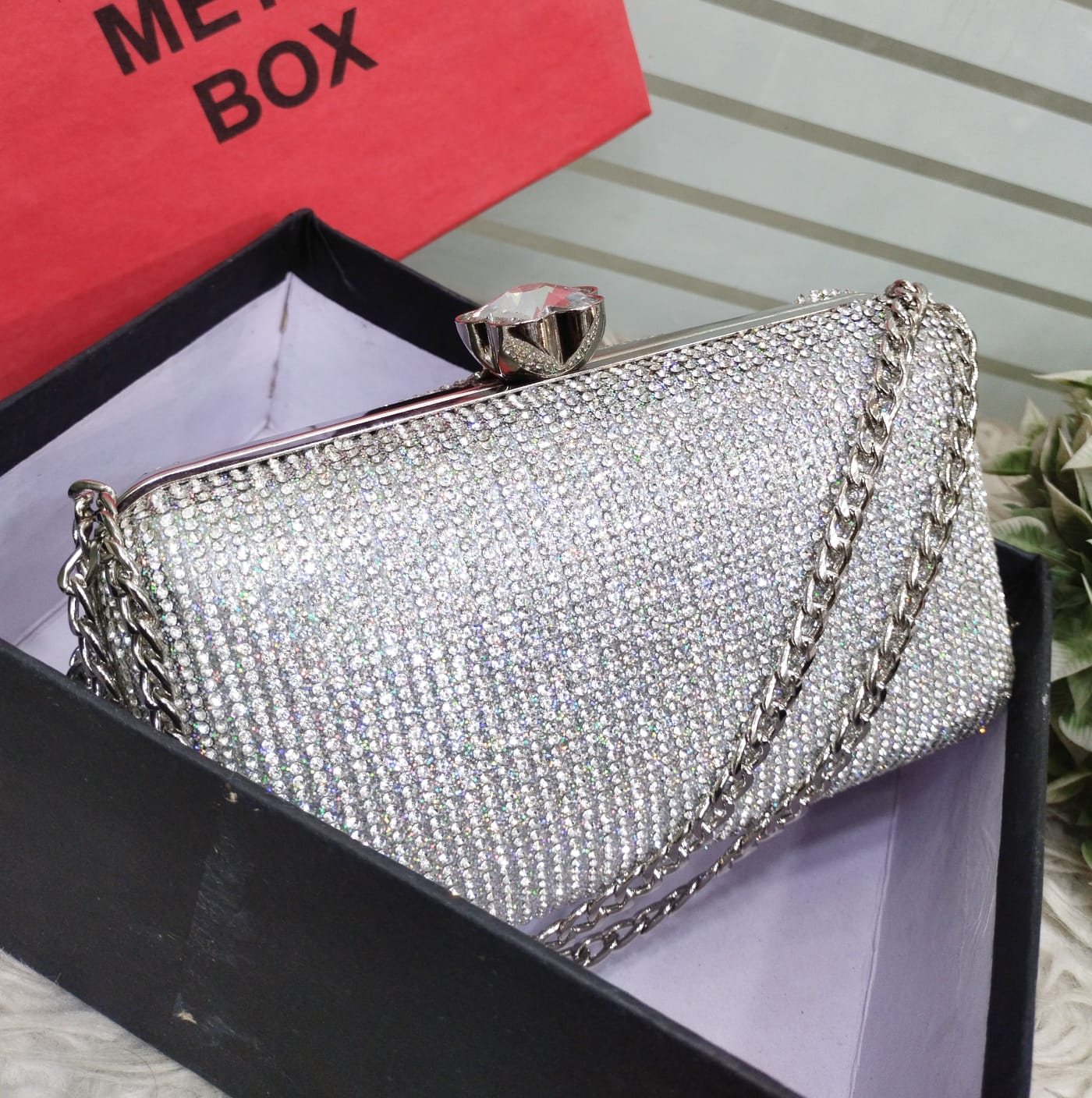 Fancy Stone Clutch Bag Stylish Metal Hand Clutch Handle