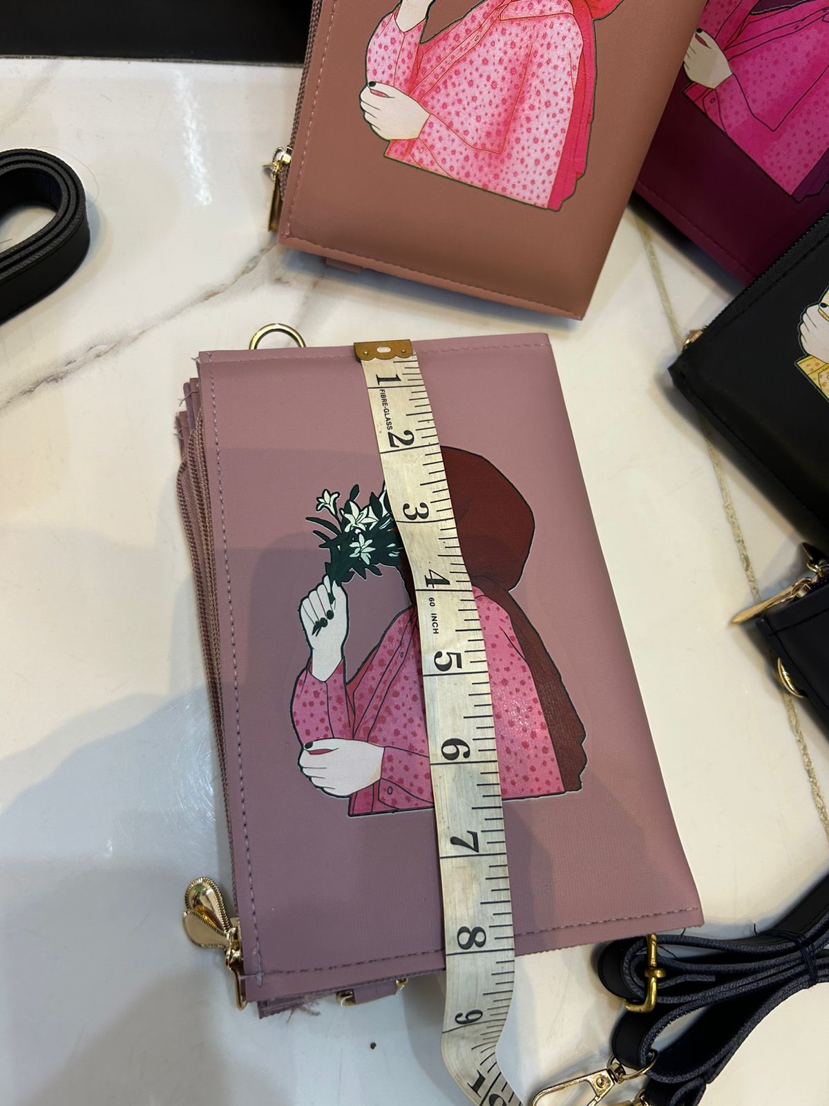 Hijaaabeees Mobile Pouch Side Crossbody Clutch with Hijab Print