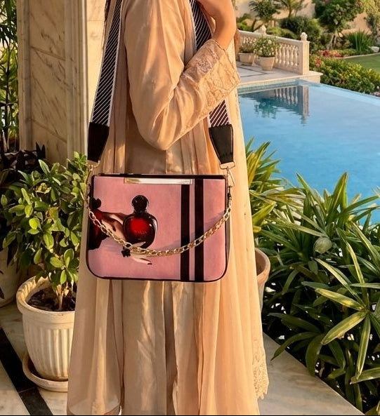 Poison High Quality Crossbody Bag with Front Chain