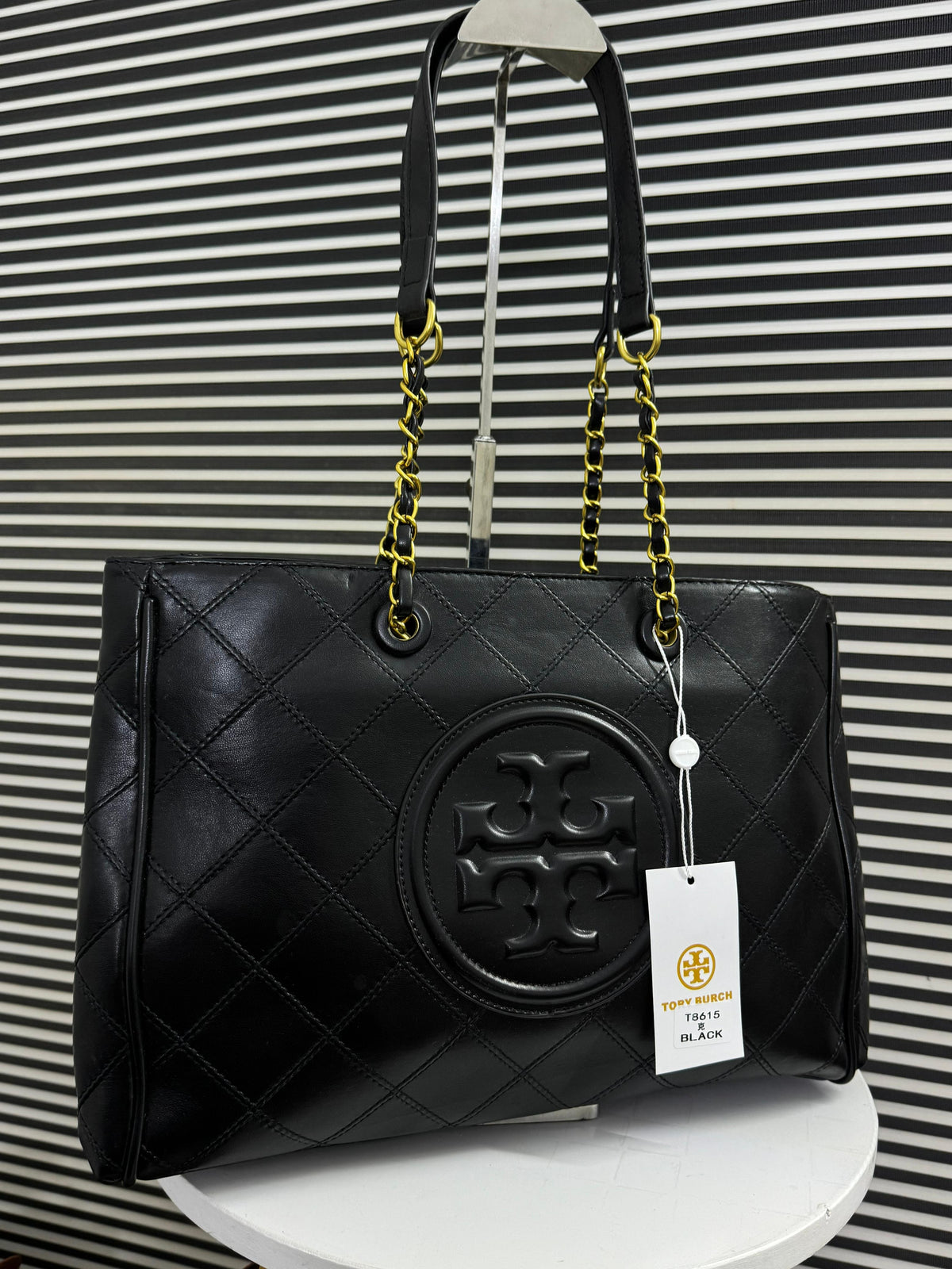 Tory Burch Soft Fleming Large Tote Official Model