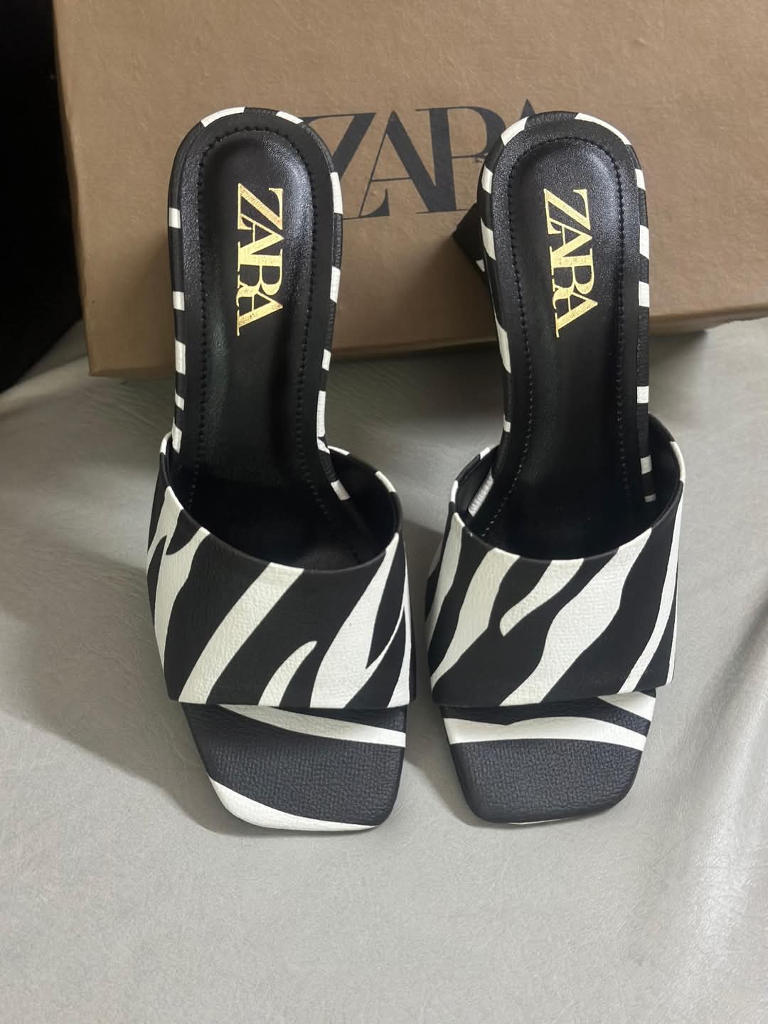 ZARA Try English Heel